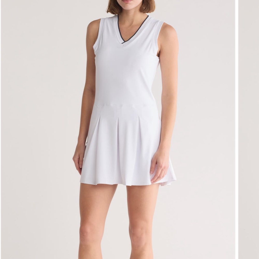 New with tags! 
Kyodan v-neck sleeveless dress
Large 
White